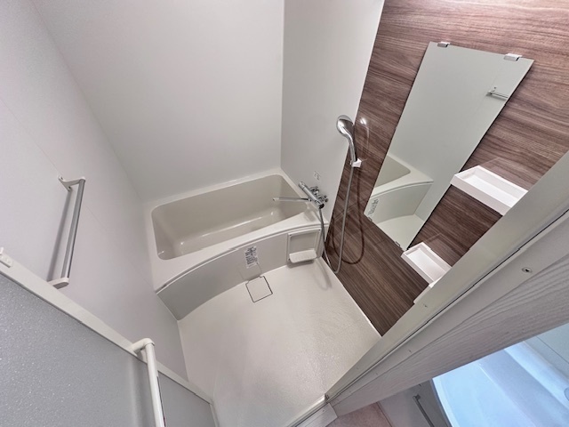 バス・シャワールーム　リフォームしました