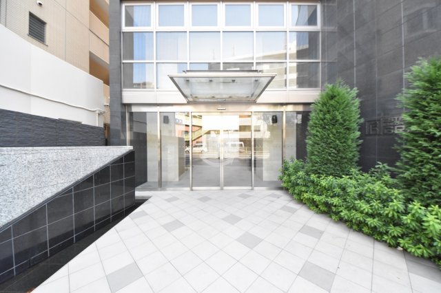 エントランス　エステムコート梅田・天神橋ＩＩグラシオ　エントランス