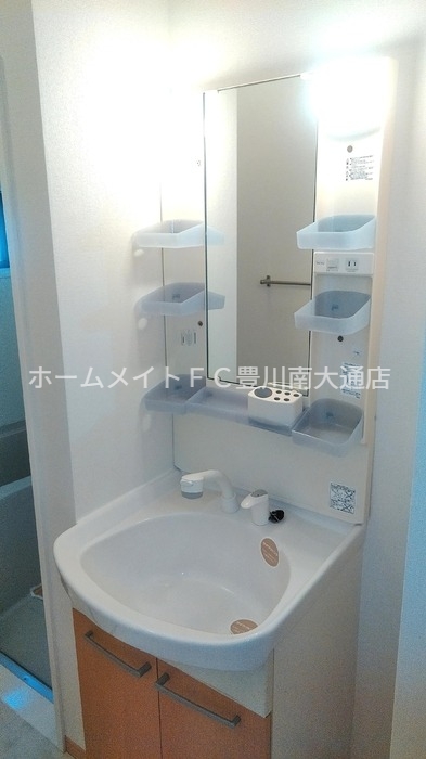 洗面設備　専用庭