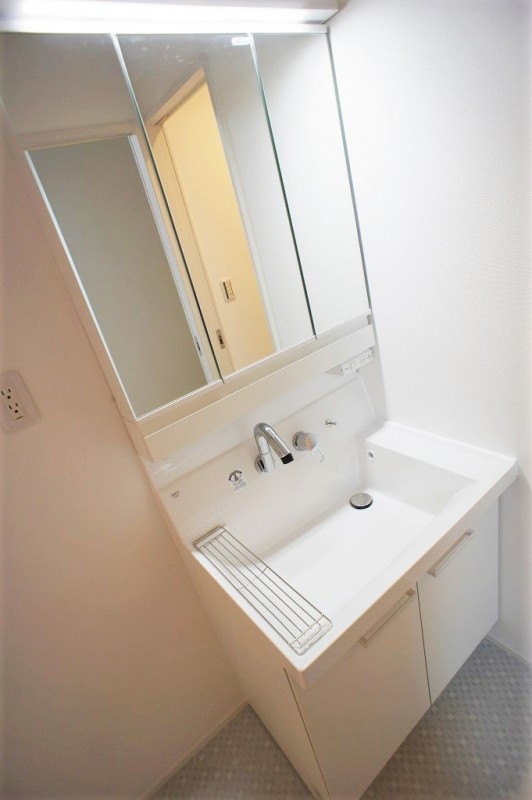 洗面設備　広い洗面スペース