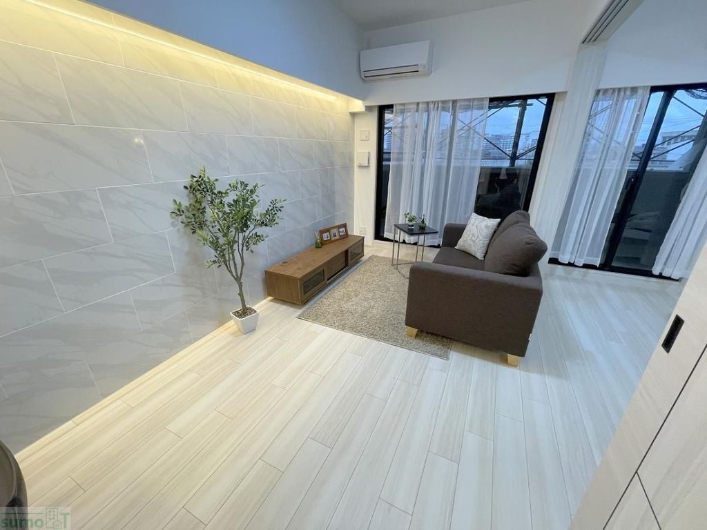 居室・リビング　庭