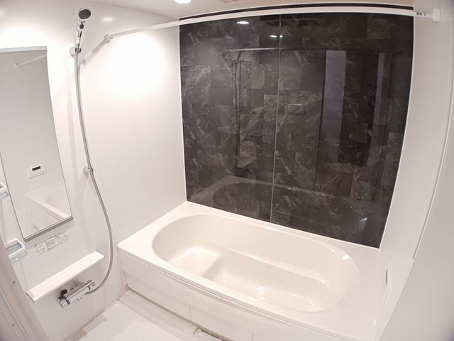 バス・シャワールーム　お風呂です