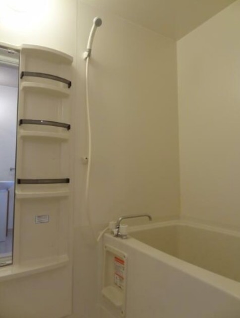 バス・シャワールーム　バスルーム