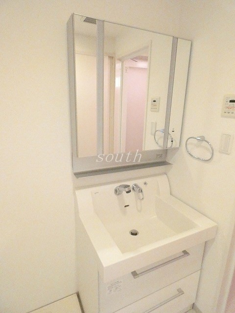 洗面設備　シャンプードレッサー