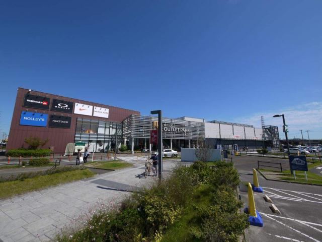 ショッピングセンター　三井アウトレットパーク仙台港（ショッピングセンター）まで1700m