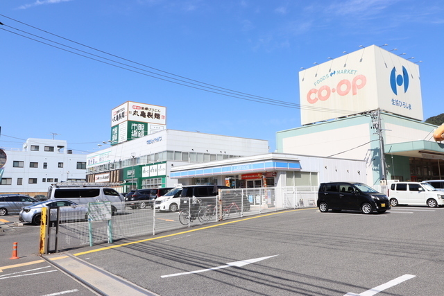 コンビニ　ローソン安芸区役所前店（コンビニ）まで431m