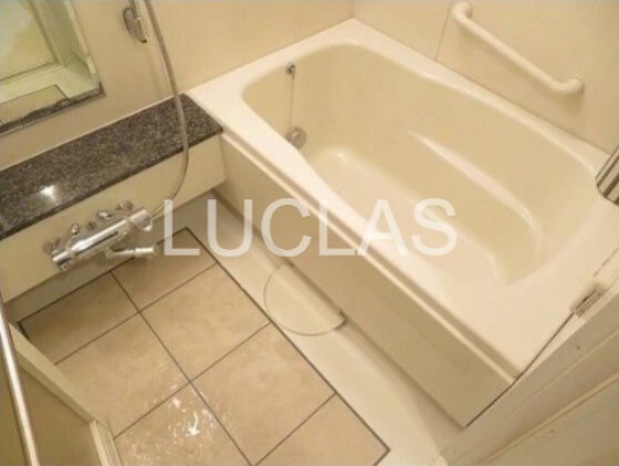 バス・シャワールーム　浴室も付いており、日々の疲れを癒します♪