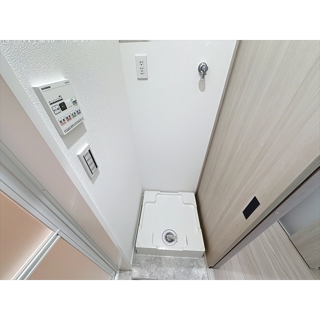 その他　洗濯機はお風呂の手前に置けます