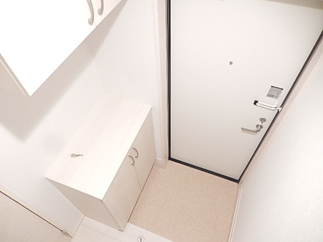 玄関　同シリーズの画像参照