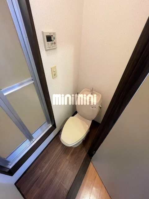 トイレ　※同物件別号室の参考写真です。