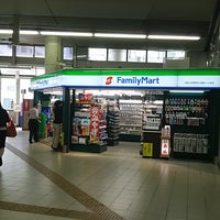 コンビニ　ファミリーマート 近鉄上本町駅地上8番ホーム前店（コンビニ）まで291m