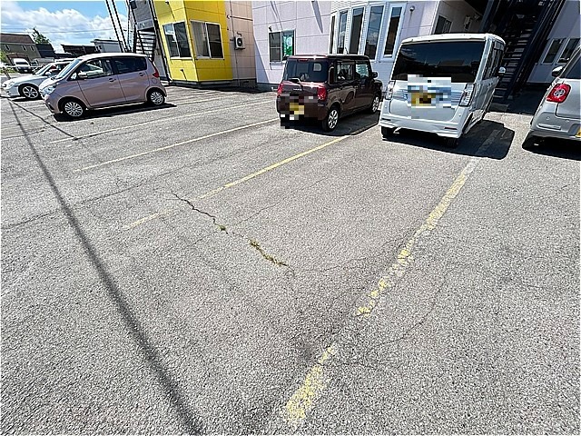 駐車場　エントランス