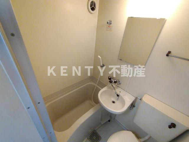 バス・シャワールーム　ゆったり過ごせるお風呂です