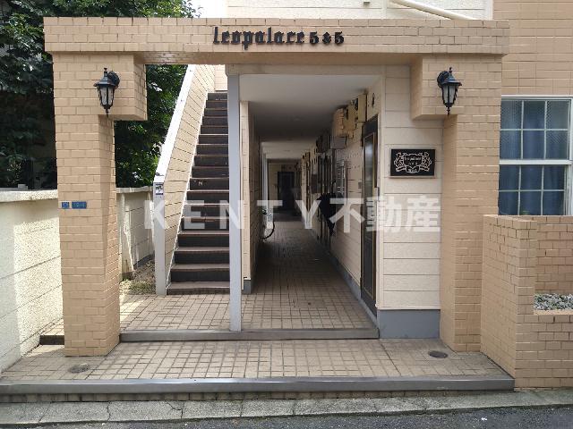 エントランス　毎日通るエントランスはこのようになっています