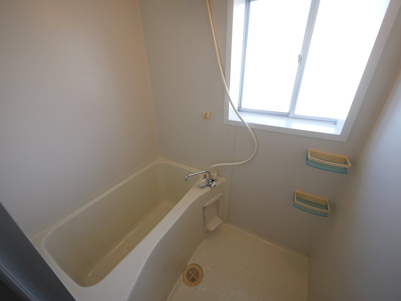 バス・シャワールーム　シャワー