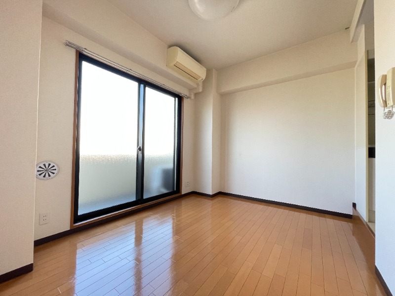 居室・リビング　※別号室写真使用