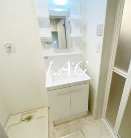 洗面設備　独立洗面台です。