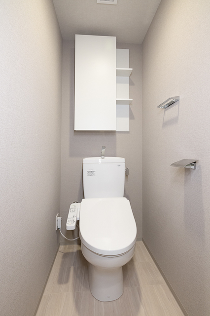 トイレ　※写真は同タイプ住戸です。