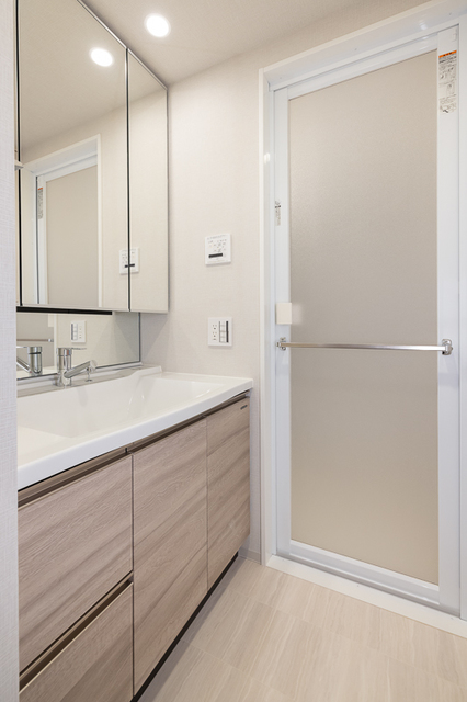 洗面設備　※写真は同タイプ住戸です。