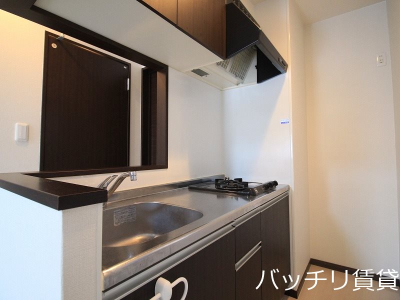 キッチン　同シリーズの別号室の画像。現況を優先します。