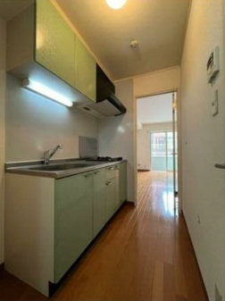 キッチン　※別部屋参考写真