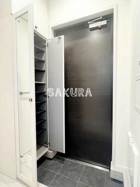 玄関　シューズボックス付きの玄関です♪