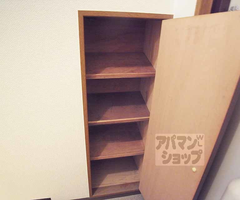 収納　靴箱です。
