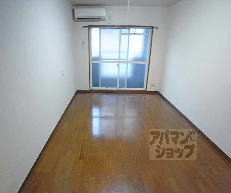 居室・リビング　洋室７帖。