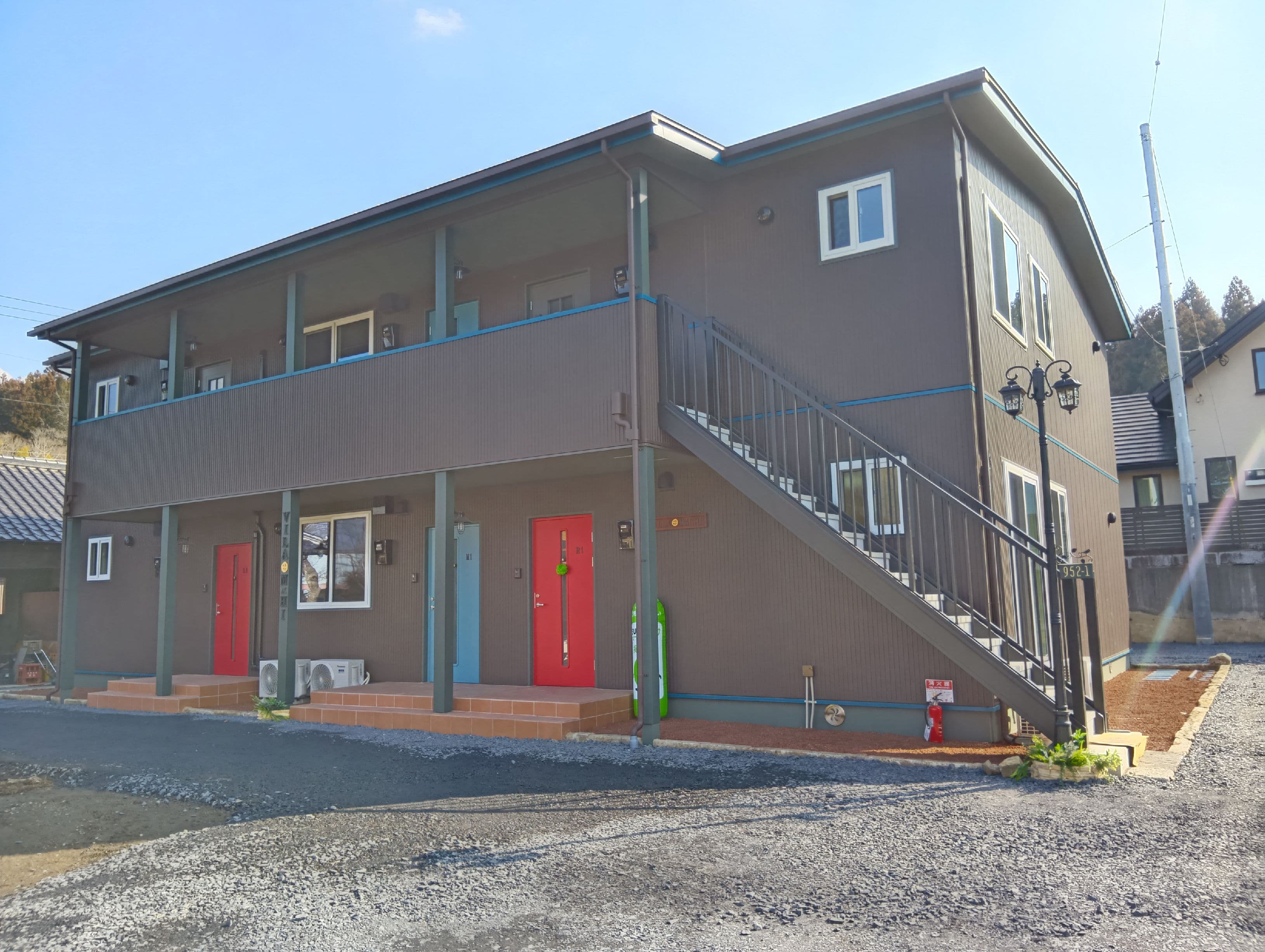 建物外観　個性的で高級感ある外観