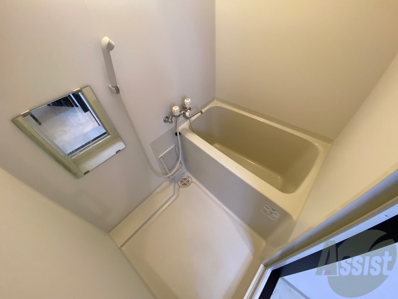 バス・シャワールーム　お風呂です。ゆっくりお風呂につかるのも体に良いですね～