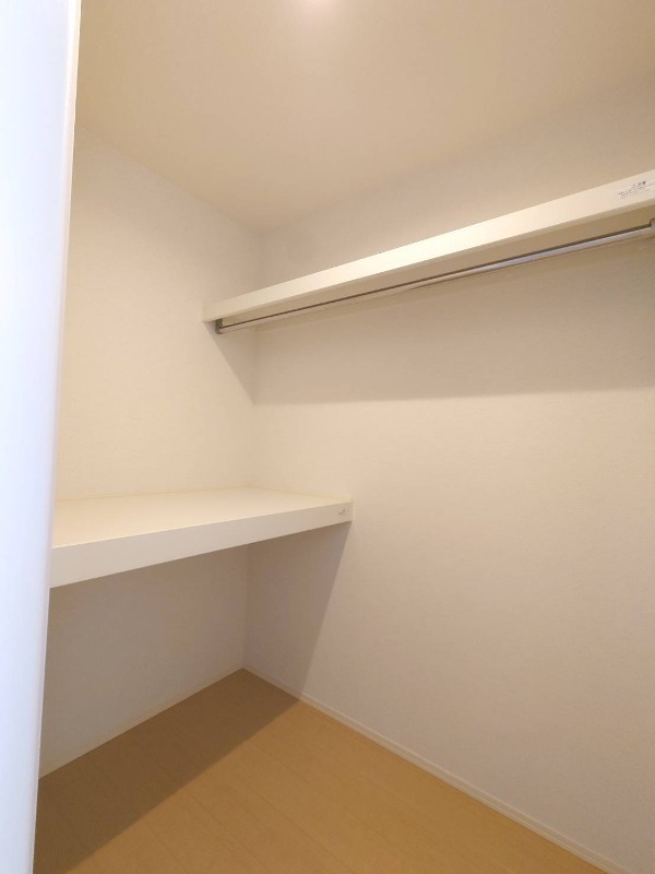 収納　ウォークインクローゼット