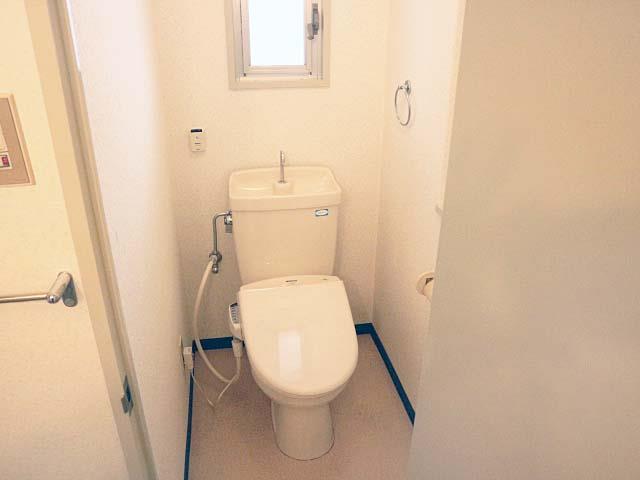 ロイヤルコーポ姫路栗山町のトイレ写真