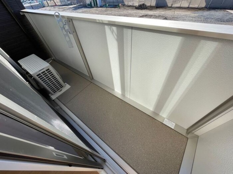 バルコニー　図面と現状に相違がある場合には現状を優先