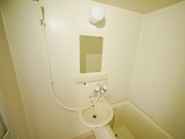 洗面設備　※別部屋参考写真です