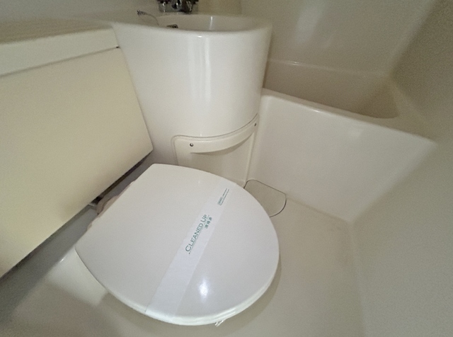 トイレ　別号室