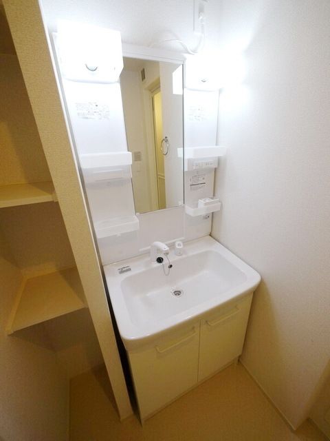 洗面設備　★独立洗面台の様子★