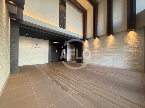 ロビー　フォーリアライズ天王寺ヴァロール