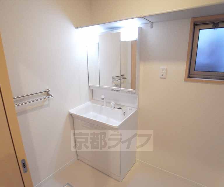 洗面設備　シャンプードレッサーで朝の忙しい時間を短縮！