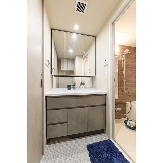 洗面設備　【家具・家電の備え付けはありません】