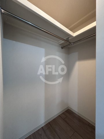 収納　エスリードレジデンス ザ・グラン大阪ノア　ウォークインクロー