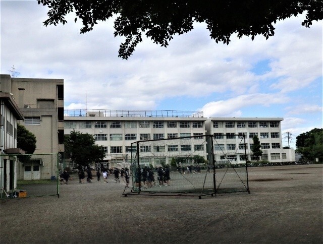 中学校　海老名市立有馬中学校（中学校）まで1947m