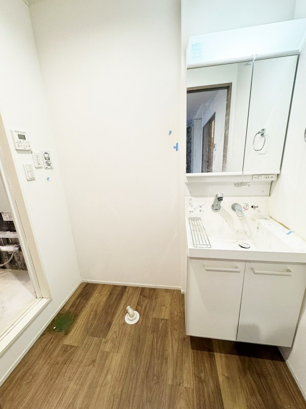 洗面設備　コンパクトで使いやすい洗面所