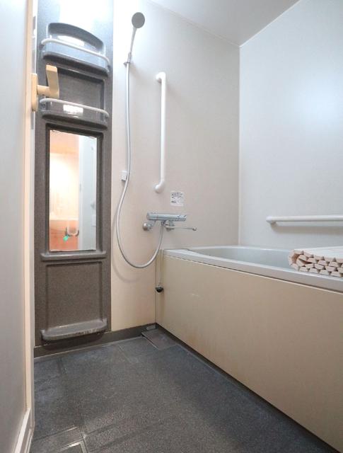 バス・シャワールーム　バス　※同物件・同仕様画像