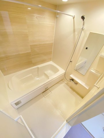 バス・シャワールーム　※同タイプ写真になります