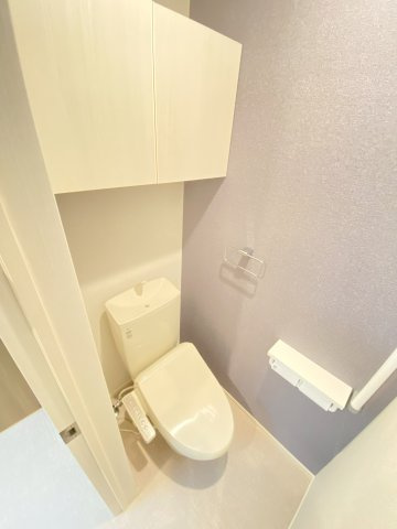 トイレ　※同タイプ写真になります