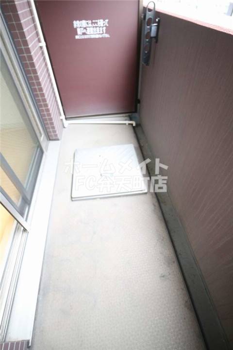 バルコニー　お洗濯にも便利なバルコニー付き