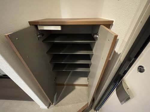 エントランス　玄関収納