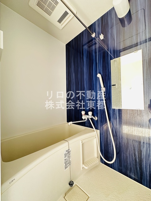 バス・シャワールーム　浴室乾燥機付バス♪雨の日の洗濯だけでなくカビ予防にも大活躍！