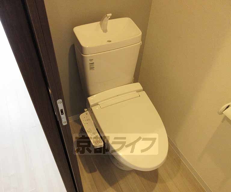 トイレ　ウォシュレット付き！