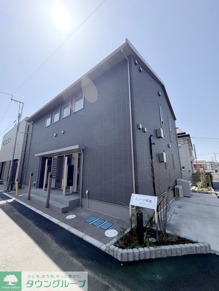 建物外観　駐車場